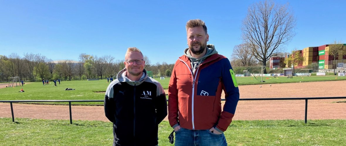 V.l.n.r.: Sportcoach, Andreas Merz, und Ehrenamtsbeauftragter der Stadt, Patrick Pfannschmidt V.l.n.r.: Sportcoach, Andreas Merz, und Ehrenamtsbeauftragter der Stadt, Patrick Pfannschmidt
