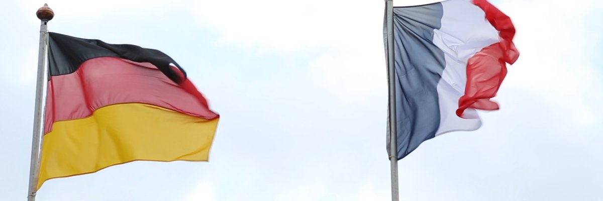 Flaggen von Deutschland und Frankreich Fahnen
