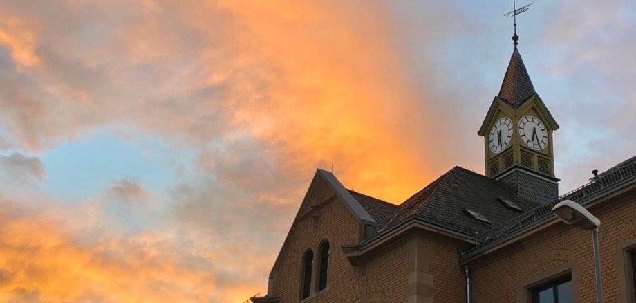Rathaus Ginsheim - Abendrot