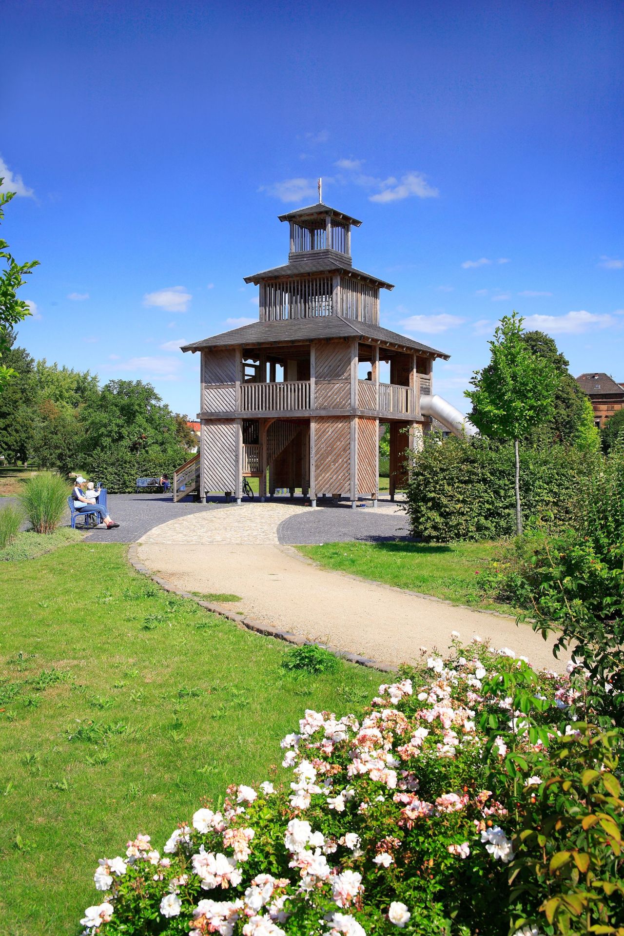 Torturm im Burgpark Torturm im Burgpark
