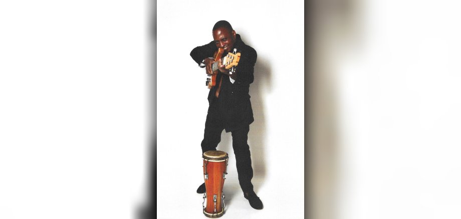 Gitarrist Alfredo Hechavarria Ruddock Gitarrist Alfredo Hechavarria Ruddock