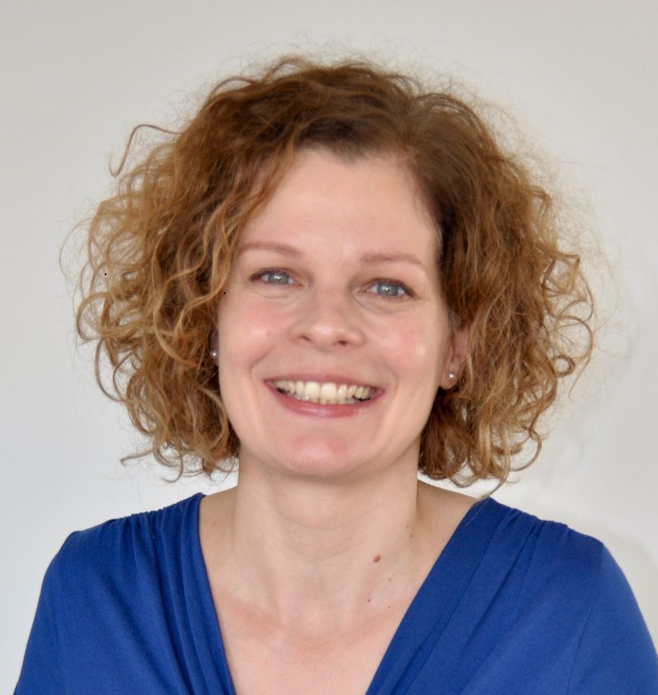 Eszter Mikusi