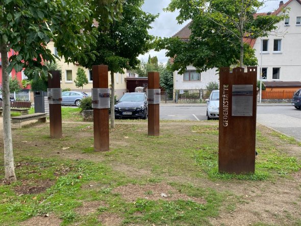 Gedenkstätte für ehemalige Zwangsarbeiter der M.A.N. Gedenkstätte für ehemalige Zwangsarbeiter der M.A.N.