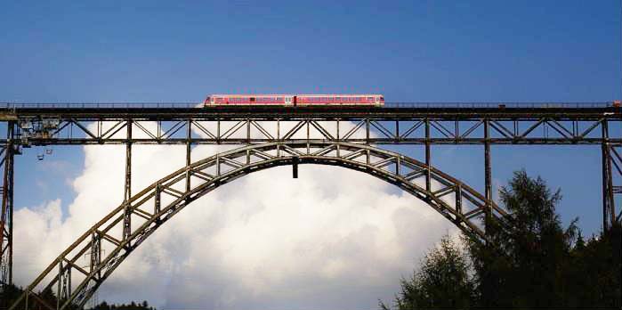 Stahlbogenbrücke bei Müngsten - Bild: Martina Riemer, Solingen