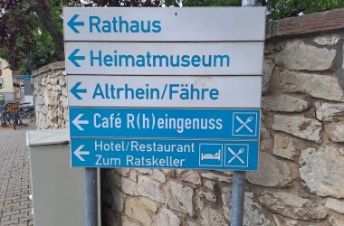 Touristisches Hinweisschild